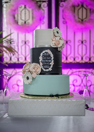 Wedding cake at Stone Oak Farms owned by Abacus Lafayette LA Weddings